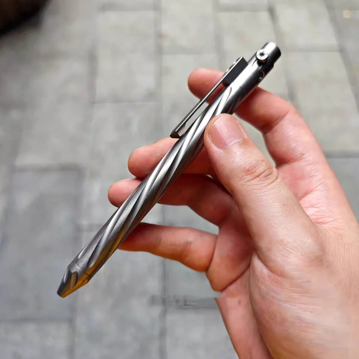 Titanium Pen with Quick Release Mechanism | Refillable G2 Ink Cartridge